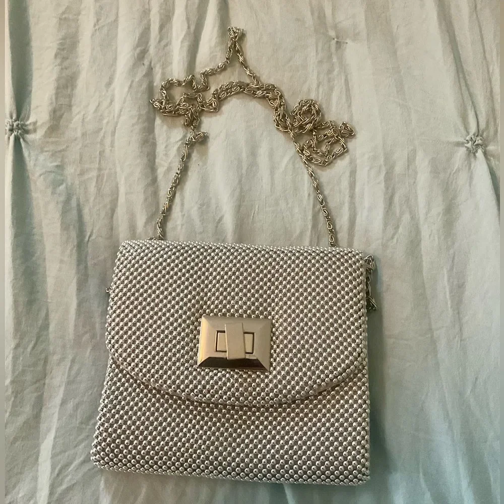 Elegant *La Regale* Silver Bead Chain Crossbody Bag Satin Lining - Picture 2 of 10